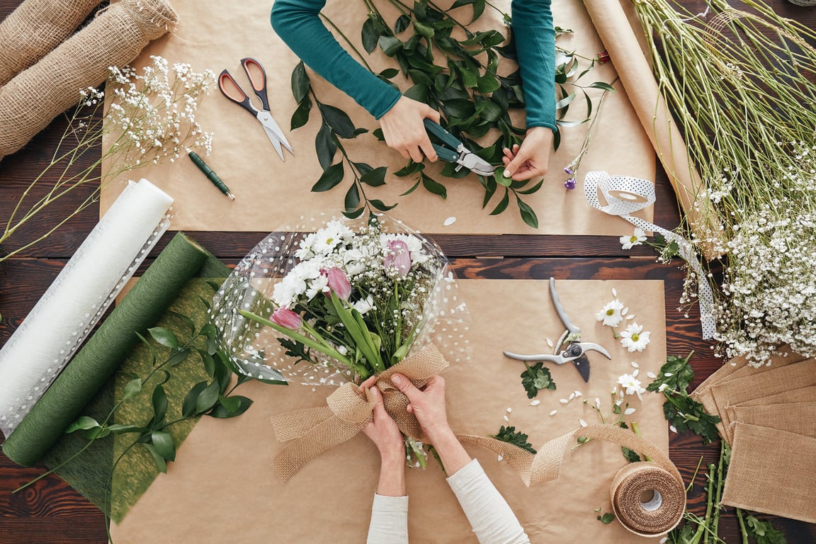 Flower bouquets making